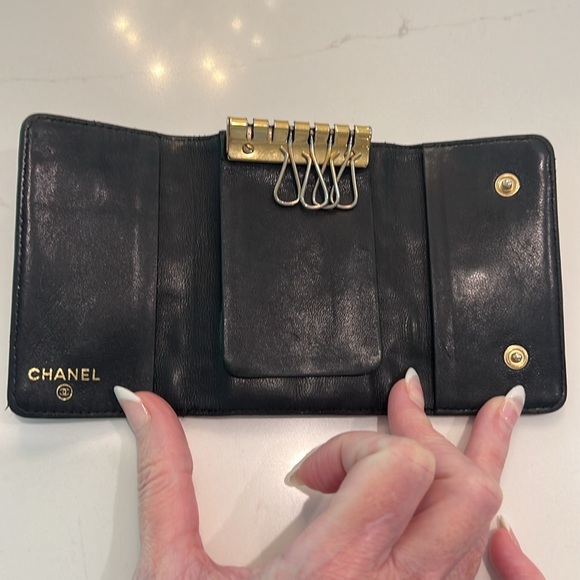 Chanel Precious Symbols Quilted Chocolate Bar Key Holder Case Black Lambskin - Picture 5 of 14